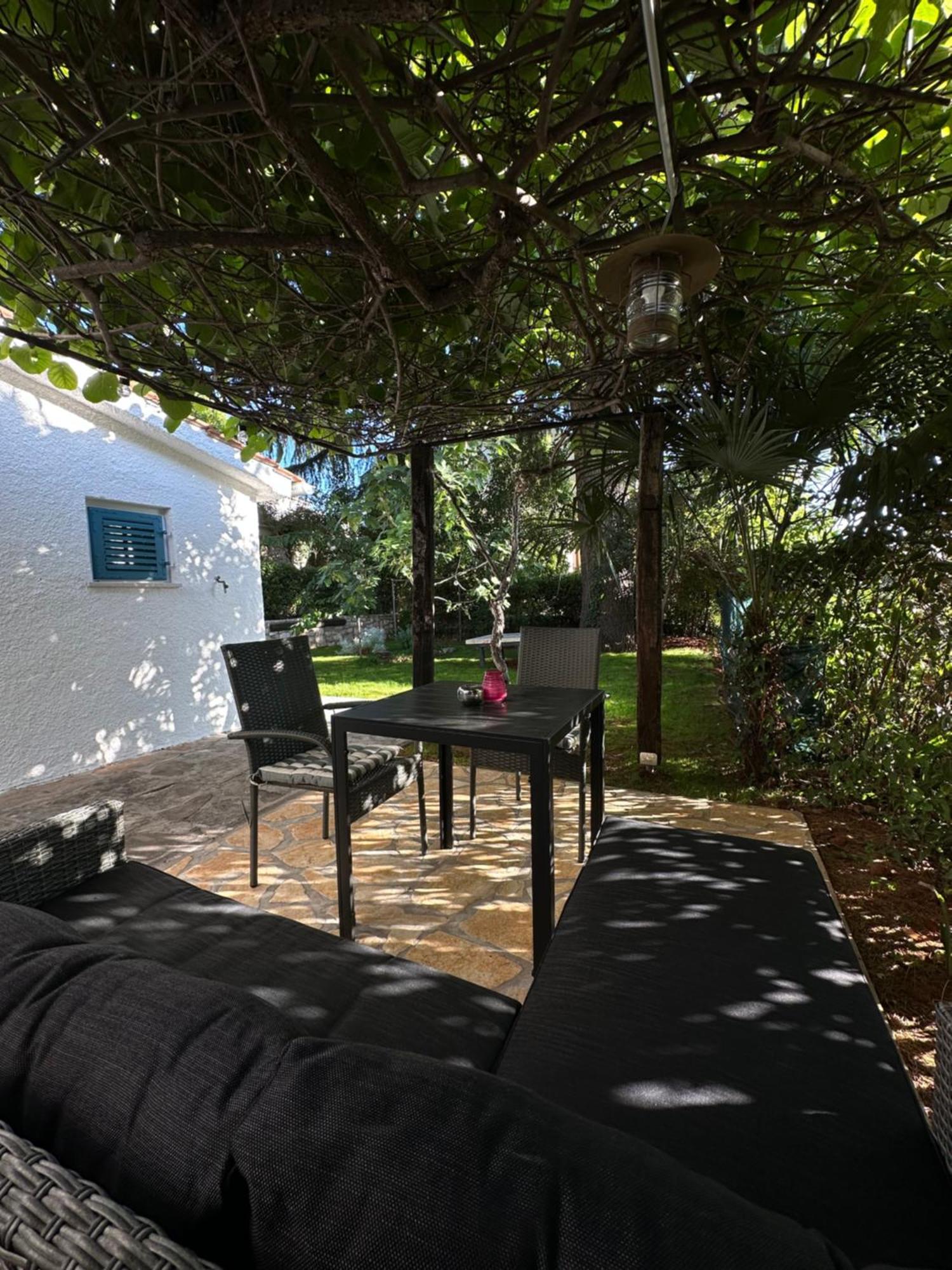 Lux Apartments In Downtown بولا المظهر الخارجي الصورة