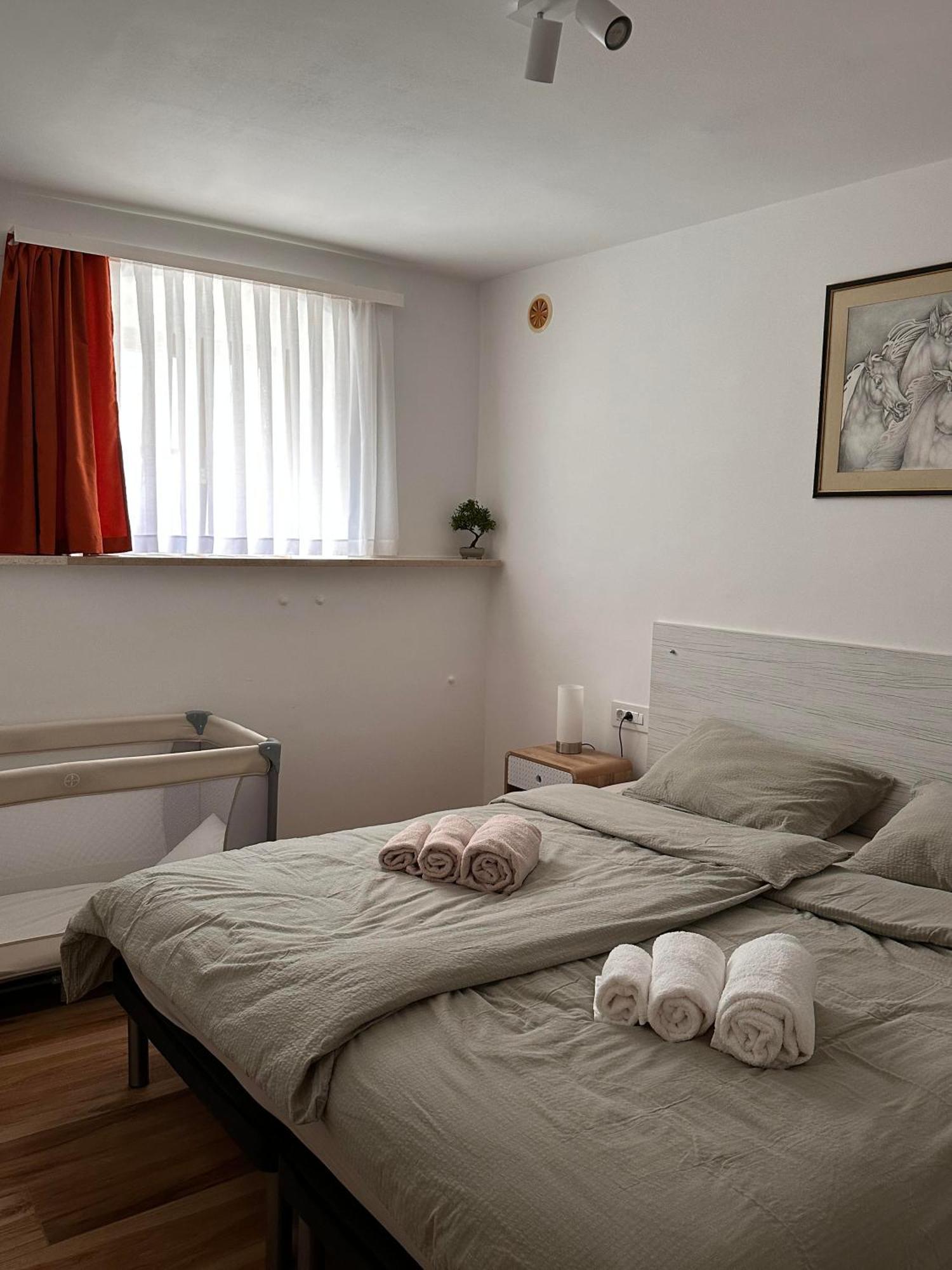 Lux Apartments In Downtown بولا المظهر الخارجي الصورة
